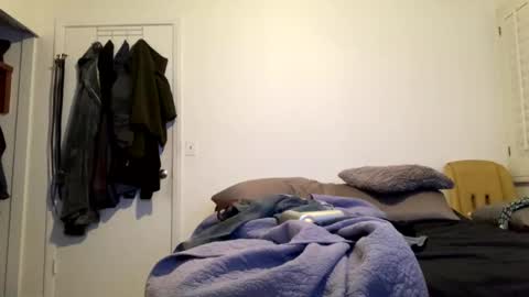 elckdog online show from October 2025 03:19:01 AM