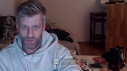 Snapshot of elculiador2207 chatting on January 2025 11:40:02 PM Timm online show from January 2025 11:40:02 PM