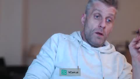 Snapshot of elculiador2207 chatting on October 2025 12:11:02 AM Timm online show from October 2025 12:11:02 AM