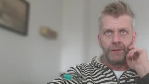 Snapshot of elculiador2207 chatting on November 2025 12:47:01 PM Timm online show from November 2025 12:47:01 PM