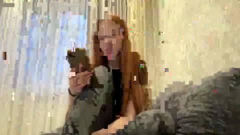 Snapshot of eleanorabouwens chatting on April 2026 03:46:01 PM Lois online show from April 2026 03:46:01 PM