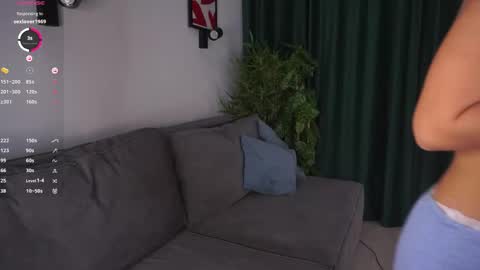 Snapshot of eleanorka chatting on April 2026 05:23:01 PM Eleanora online show from April 2026 05:23:01 PM