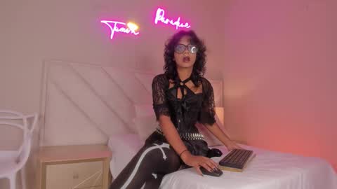 ELECTRA online show from November 2025 06:48:02 PM