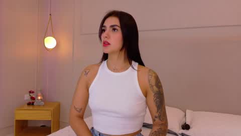 Snapshot of electrascot chatting on April 2026 07:25:02 PM ELECTRA online show from April 2026 07:25:02 PM