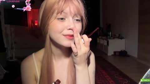 Snapshot of electric_woman chatting on April 2026 06:10:01 PM Aleksa online show from April 2026 06:10:01 PM