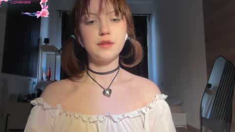 Snapshot of electric_woman chatting on April 2026 03:28:02 PM Aleksa online show from April 2026 03:28:02 PM