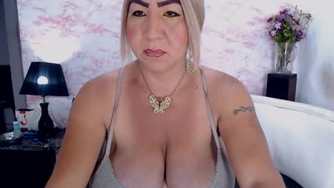 XIOMY   give LIKE on my page online show from February 2025 12:22:02 PM