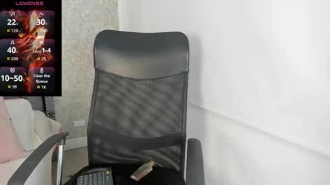 Snapshot of elektraaa_ chatting on March 2026 01:43:02 PM Elektraaa online show from March 2026 01:43:02 PM