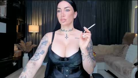 Snapshot of elektravelvet chatting on April 2026 07:30:01 AM ElektraSheDemon online show from April 2026 07:30:01 AM