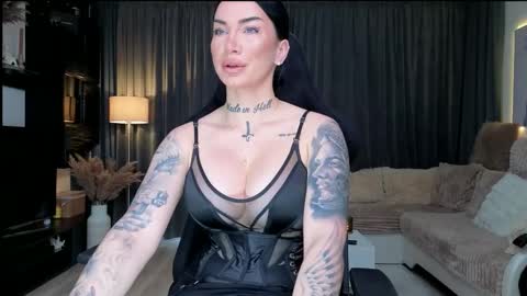 Snapshot of elektravelvet chatting on April 2026 06:38:02 AM ElektraSheDemon online show from April 2026 06:38:02 AM