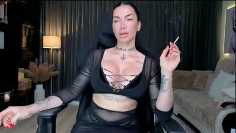 Snapshot of elektravelvet chatting on June 2026 05:32:02 AM ElektraSheDemon online show from June 2026 05:32:02 AM