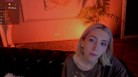 Snapshot of elen__moore chatting on May 2026 06:08:01 AM Elen online show from May 2026 06:08:01 AM