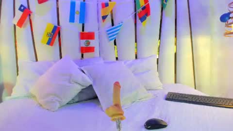 Snapshot of elena_mature chatting on July 2026 07:05:01 PM Elena online show from July 2026 07:05:01 PM