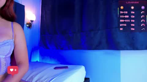 Snapshot of elena_sanz chatting on April 2026 01:05:02 PM Elena online show from April 2026 01:05:02 PM