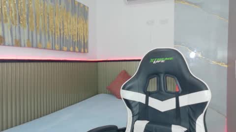 Snapshot of elena_wolff chatting on November 2025 12:05:02 PM elena_wolff online show from November 2025 12:05:02 PM