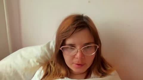 Elena online show from December 2025 12:32:01 PM