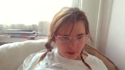 Elena online show from December 2025 11:48:02 AM