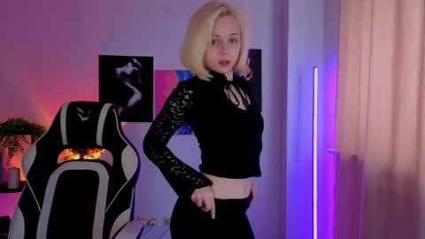 elenamonroe_ online show from April 2026 04:59:02 AM