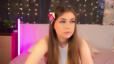 Snapshot of elenefrail chatting on February 2025 08:32:02 AM Isabella - streaming MondayTuesdayWednesdayFridaySaturdaySunday online show from February 2025 08:32:02 AM