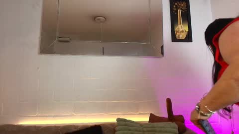 elenna_boobs_ online show from October 2025 06:19:01 AM