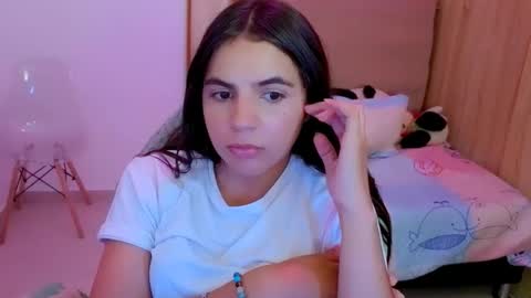 Snapshot of elenna_hotx chatting on March 2026 06:11:01 PM agnes online show from March 2026 06:11:01 PM