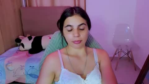 Snapshot of elenna_hotx chatting on April 2026 09:52:01 PM agnes online show from April 2026 09:52:01 PM