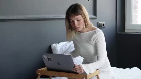 Eleonora online show from September 2025 11:23:01 AM