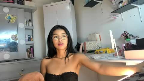 elettra_bennet online show from May 2026 02:28:01 AM
