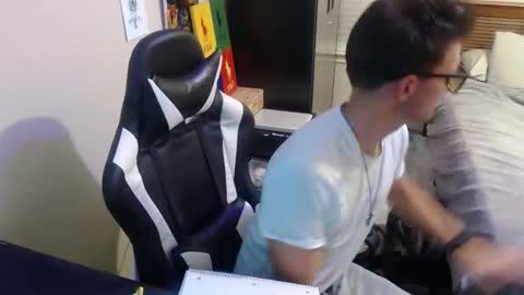 Walker online show from September 2025 01:16:02 AM