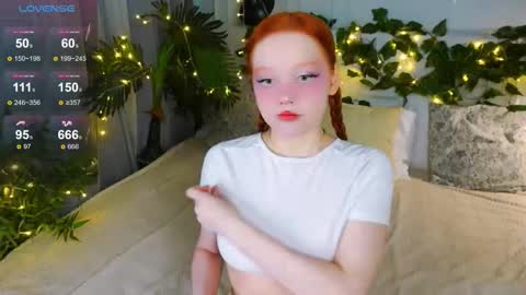 Snapshot of elfamirielle chatting on March 2026 07:35:02 AM Elfa online show from March 2026 07:35:02 AM