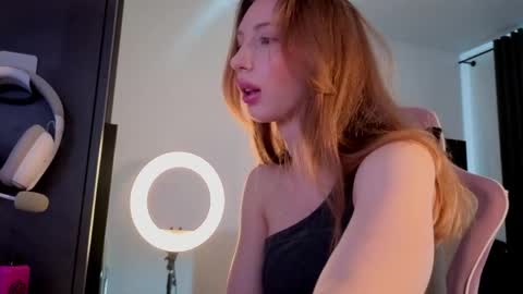 Elfie online show from May 2026 06:09:02 AM