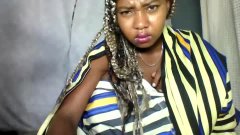 elia011 online show from January 2025 02:44:02 AM