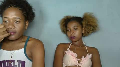 elia011 online show from February 2025 12:06:02 AM