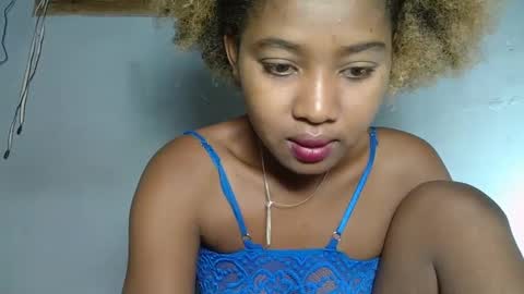 elia011 online show from February 2025 04:50:02 PM