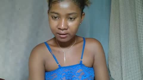 elia011 online show from February 2025 01:53:02 PM