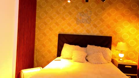 Snapshot of elian_craiggggg chatting on February 2026 11:23:02 PM Elian online show from February 2026 11:23:02 PM