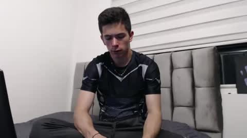 Snapshot of elian_tg chatting on March 2025 12:04:01 AM Elian online show from March 2025 12:04:01 AM