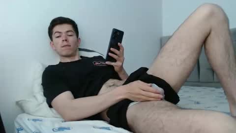 Snapshot of elian_tg chatting on November 2025 03:34:02 PM Elian online show from November 2025 03:34:02 PM