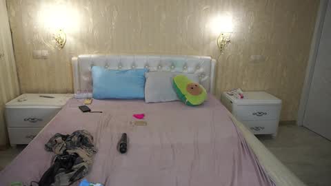 Luna online show from March 2026 05:08:02 AM