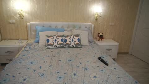 Luna online show from March 2026 07:03:02 PM