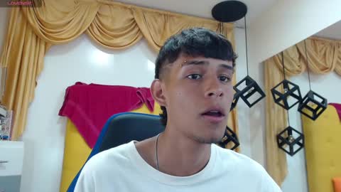 E L I A S online show from March 2025 10:13:02 AM