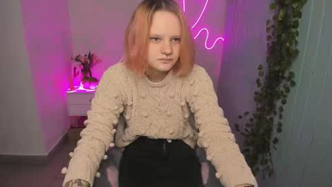 elieiza_xo online show from October 2025 09:21:01 AM