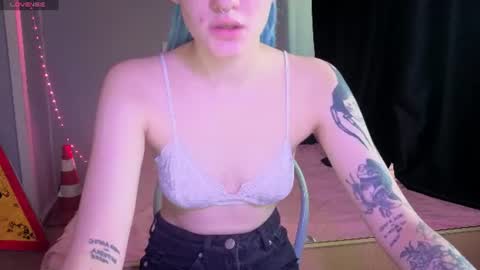 Snapshot of elieiza_xo chatting on July 2026 09:12:01 AM elieiza_xo online show from July 2026 09:12:01 AM