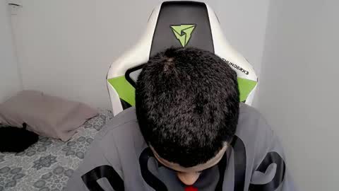 Snapshot of elii_797 chatting on March 2025 04:57:01 PM bby-santy online show from March 2025 04:57:01 PM