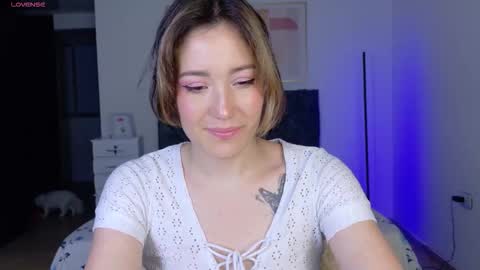 eliiih_ online show from September 2025 02:14:01 AM