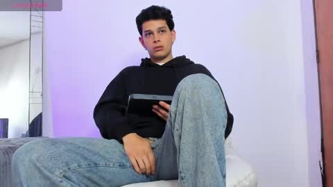 elijah_stoone online show from April 2026 01:12:02 PM