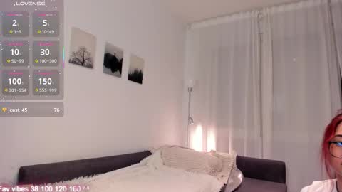 Snapshot of elimeowy chatting on September 2025 12:05:01 AM Hey Im Elizzi. Lets have fun and enjoy together online show from September 2025 12:05:01 AM