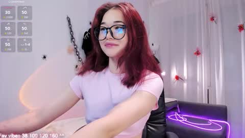 Snapshot of elimeowy chatting on October 2025 03:29:01 AM Hey Im Elizzi. Lets have fun and enjoy together online show from October 2025 03:29:01 AM