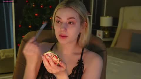 Snapshot of elina_nortas chatting on December 2024 01:15:02 AM Elina online show from December 2024 01:15:02 AM