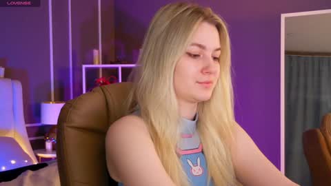 Snapshot of elina_nortas chatting on February 2025 01:09:01 AM Elina online show from February 2025 01:09:01 AM